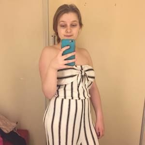 Meet your Posher, Chloe